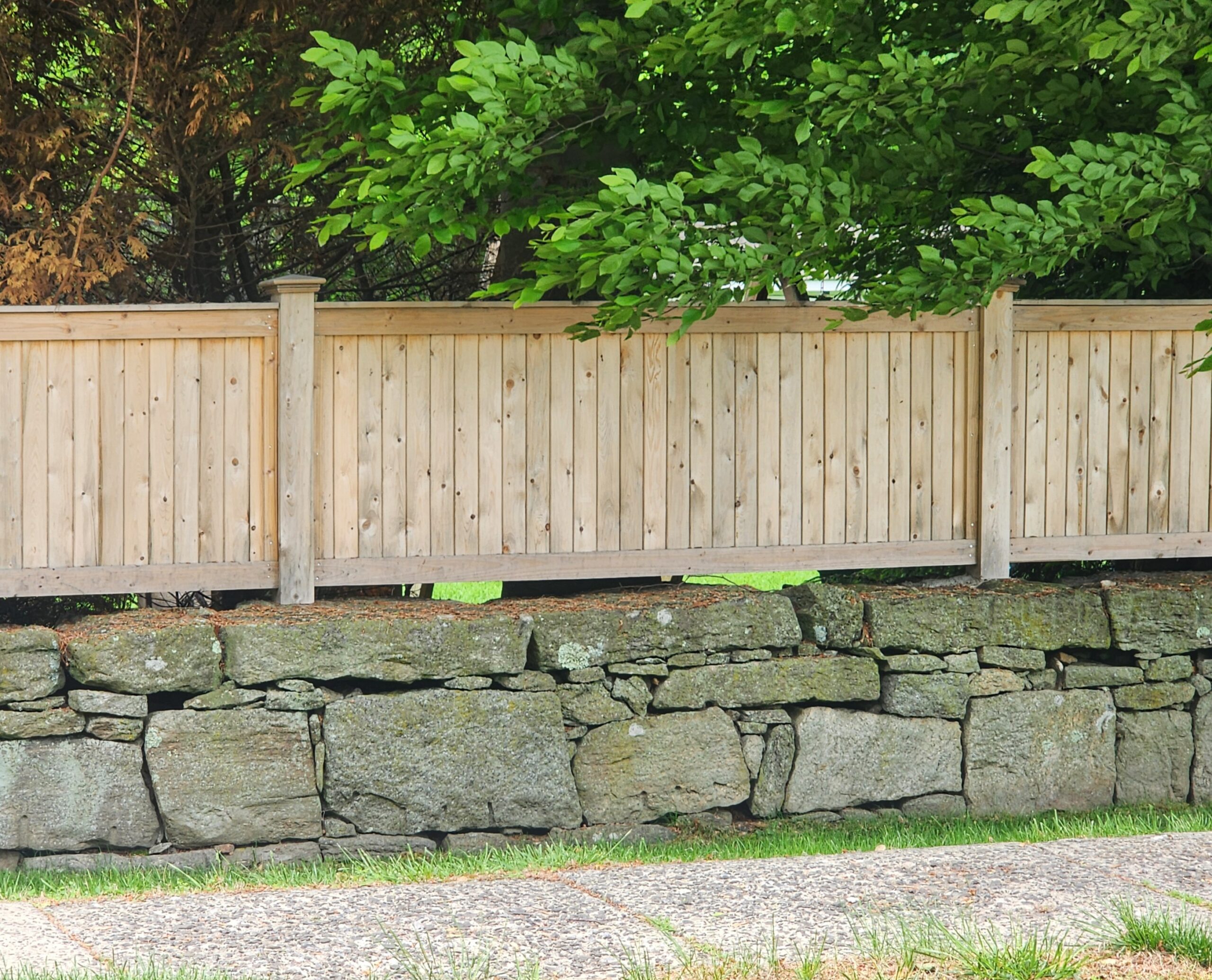 WOOD PRIVACY FENCE 1